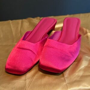Vibrant Fuchsia Women's Mules